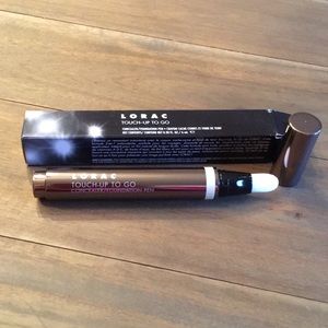 NIB Lorac concealer/foundation pen in Light Beige